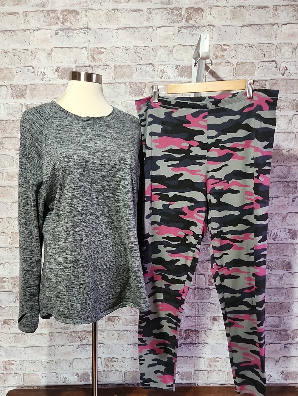Gray Heather Long Sleeve Top & Pink Camo Leggings Sleep Set